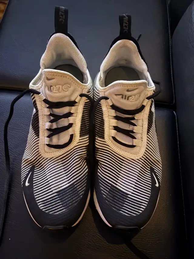 Nike Air Max 270 - Size 7.5  Black White - $55  for quick sale in Men's Shoes in Mississauga / Peel Region - Image 7