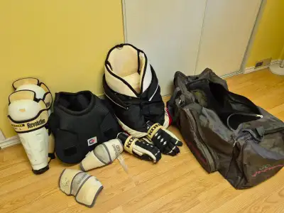 Équipement de hockey, View more