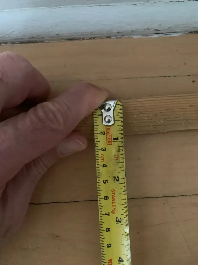 Wood Baseboard / Molding Trim - Plinthe / Bande de Calfeutrage in Windows, Doors & Trim in City of Montréal - Image 3