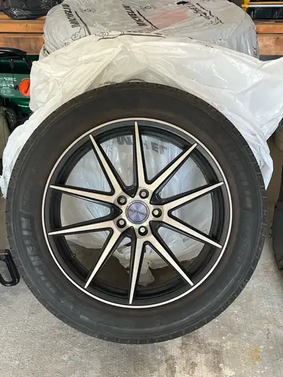 Set of 4 Rufino 265/55 R20 rims with Michelin Defender Tires…the tires have a couple seasons left in...