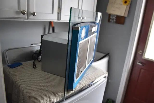 New Samsung LG Over-the-Range Microwaves Scratch/Dent63023586406913123