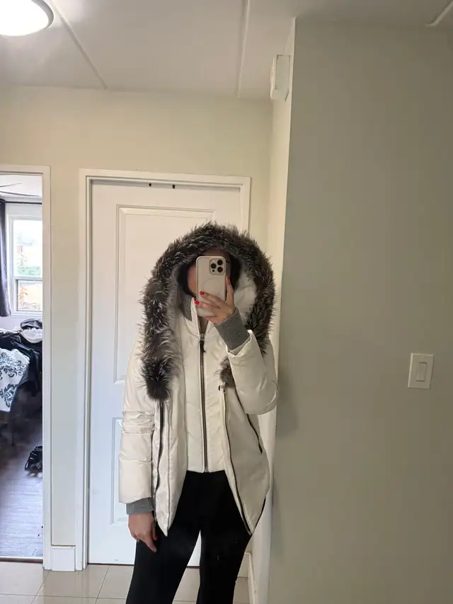 women’s jacket in Women's - Other in City of Toronto - Image 2