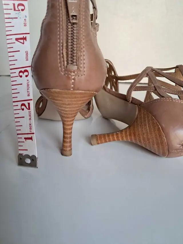 Nine West strappy high heel in Women's - Shoes in Markham / York Region - Image 9