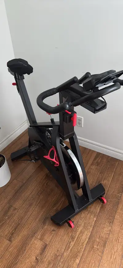 vélo stationnaire 18kg, View more