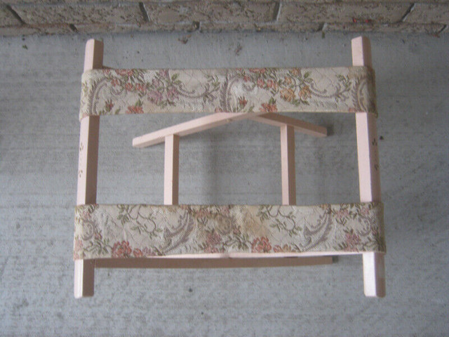 Small, pretty vintage upcycled suitcase stand in Other in Oshawa / Durham Region - Image 3