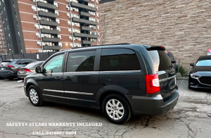 2012 Chrysler Town & Country SAFETY + 2YEARS WARRANTY  INCLUDED