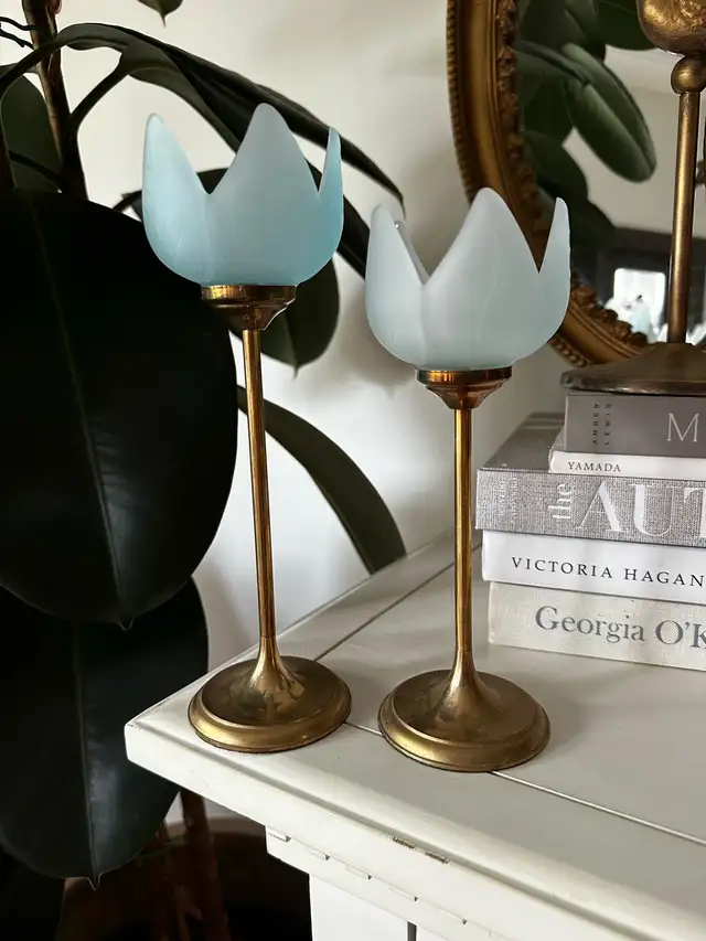Vintage Brass & Frosted Glass Tulip Stemmed Candle Holders in Home Décor & Accents in Calgary - Image 8