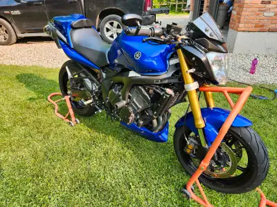 2006 yamaha fz6 with R6 front suspension, 2 brothers carbon fiber slip ons. 530 chain, vortex steel...