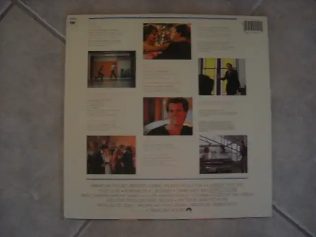 Disque vinyle Footloose bande originale du film in Arts & Collectibles in Saguenay - Image 3