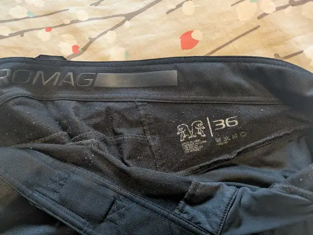 **Chromag MTB shorts - size 36** in Clothing, Shoes & Accessories in Ottawa - Image 5