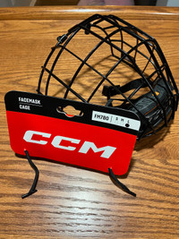CCM FM 780 Hockey Cage (L)