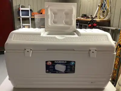 Igloo Maxcold premium 156 litre 7 day cold cooler, View more