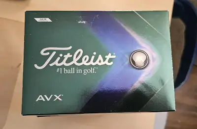Made with a cast urethane cover for ultimate greenside control. Titleist switched the AVX to a cheap...