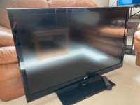 LG 42" LED LCD TV