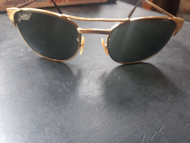 Ray Ban Signet Sunglasses 12k GF Bausch & Lomb  USA Vintage in Other in City of Toronto - Image 4