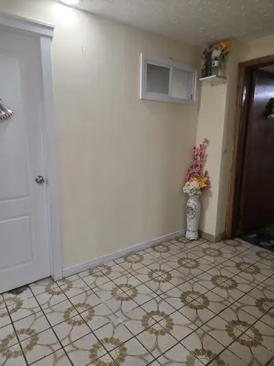 FURNISHED ROOM FOR RENT IN MALTON GIRLS ONLY Ready to Occupy: Female Students/Work Permit/PR Furnish...