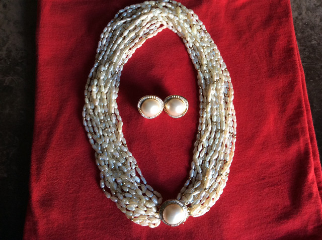 Pearl necklace with Mabe clasp dans Bijoux et montres  à Ville de Montréal