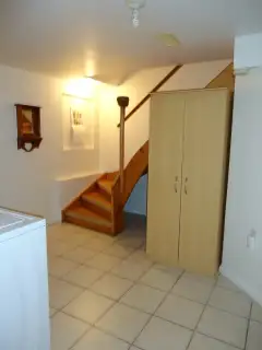 Apartment one bedroom lower unit Fort Erie63235805168257123