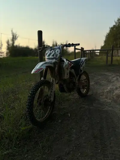 2007 yz250f with high flow water pump High compression piston, ported, polished, and shaved head Sta...