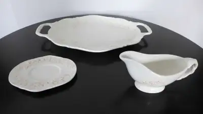 Roscher & cie ceramic 3-piece turkey set. Large turkey platter, gravy boat, and a plate. Microwave a...