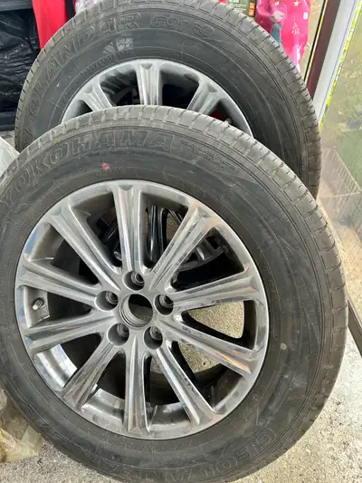 Lexus NX 300 rims (17 inches-4 rims) with TPMS and all season tires 225-65-17 Yokohama geolander 4 a...