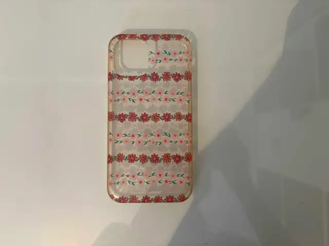 Iphone 12 Phone Case in Cell Phone Accessories in Burnaby/New Westminster - Image 2