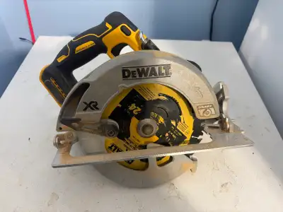 Perfect condition new blade 200 firm