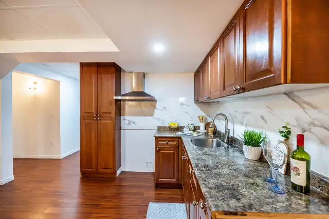 NORTH OSHAWA BASEMENT APARTMENT $1250 + utilities in Long Term Rentals in Oshawa / Durham Region - Image 7