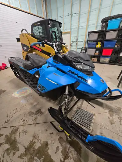 Runs good plastics are a little beat up doesn’t effect the sled any been a great sled, would trade f...