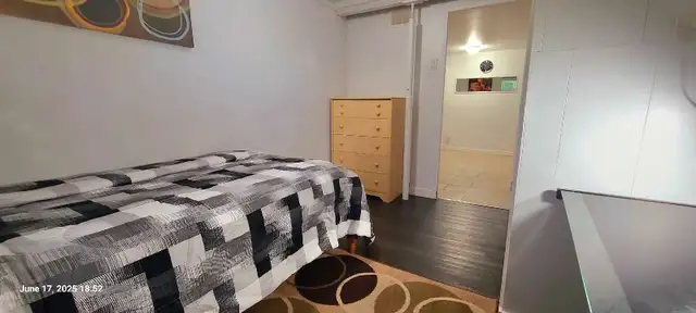 Room for Rent (University of Manitoba/Fort Richmond Area)62863795130755122