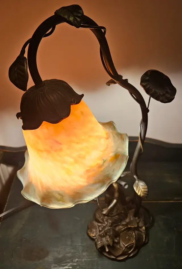 ANTIQUE ART DECO SIGNED BRONZE TABLE LAMP in Indoor Lighting & Fans in City of Toronto - Image 5