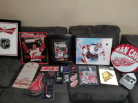Detroit Red Wings hockey signs & man cave memorabilia - 18 items