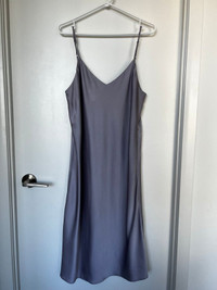 Simons Silky Baby Purple Dress - Size M (Medium)