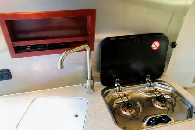 New Lower Price! 2007 diesel Pleasure-Way Plateau in RVs & Motorhomes in Ottawa - Image 7
