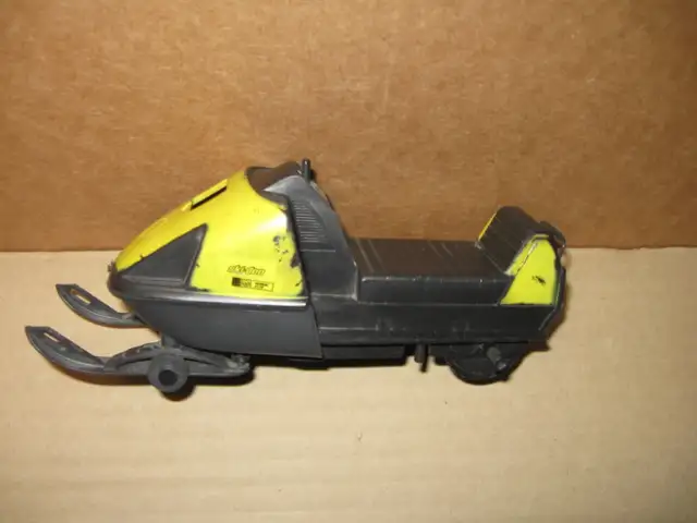 Toy Ski Doo64519992037250120