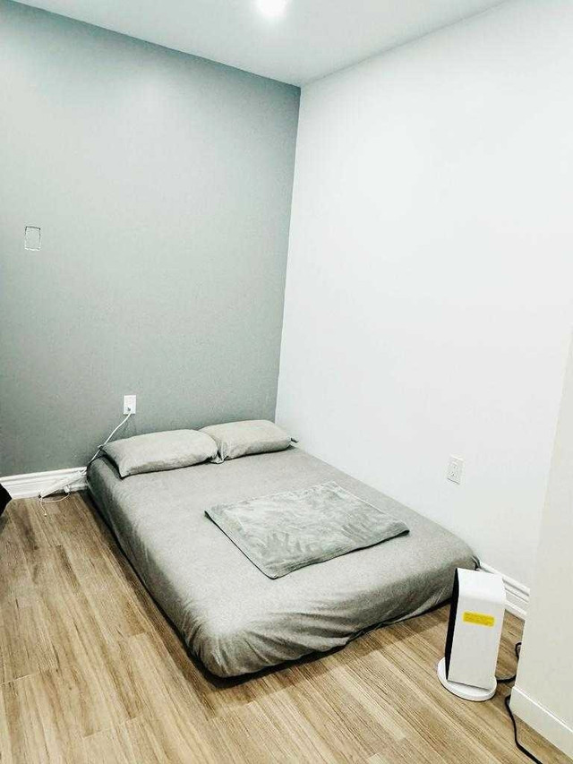 Private room for rent in walkout apartment next to Shopper world in Room Rentals & Roommates in Mississauga / Peel Region - Image 2