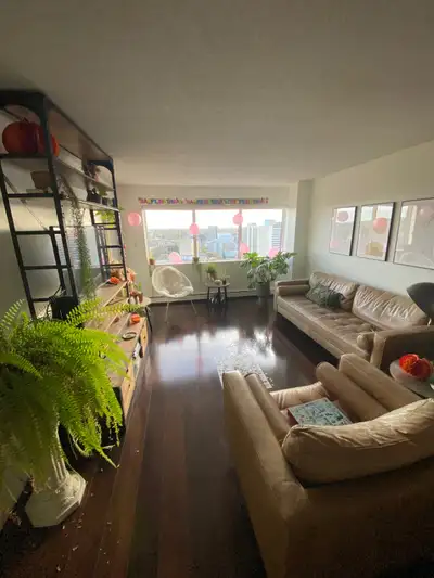 Hallmark Place - EXECUTIVE CONDO FOR LEASE Executive Condo for lease available NOW – 311 6th Ave. N...