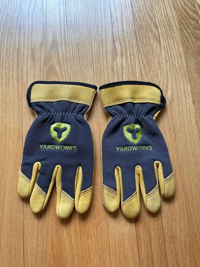 Gloves, outdoor Yardworks, gardening  in Other in City of Toronto - Image 6