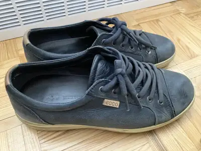 Ecco shoes (size 9), View more