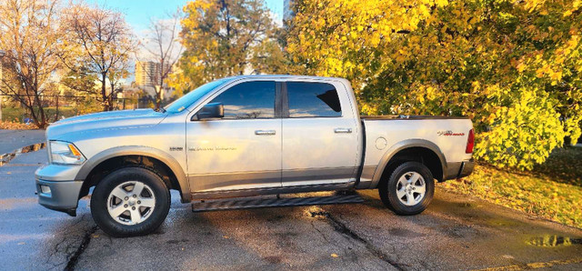 2011 ram 1500 5.7 hemi in Cars & Trucks in City of Toronto - Image 4