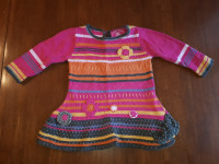 Jolie robe en tricot pour bébé 6 à 9 mois