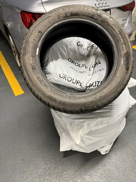 4 pneus hiver/ SUV-235/55R18 104H Ultra Grip Performance 900$ in Tires & Rims in Laval / North Shore - Image 6