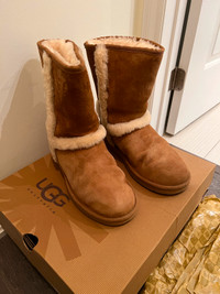 Used Uggs Boots Size 7 | New & Used Goods | Kijiji Classifieds