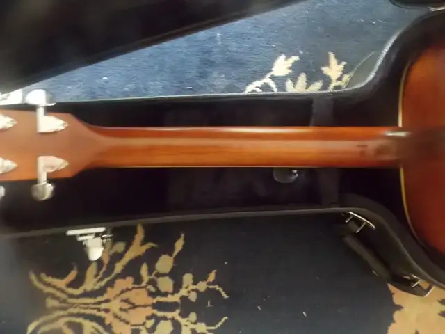 YAMAHA ACOUSTIC GUITAR in Guitars in Peterborough - Image 7