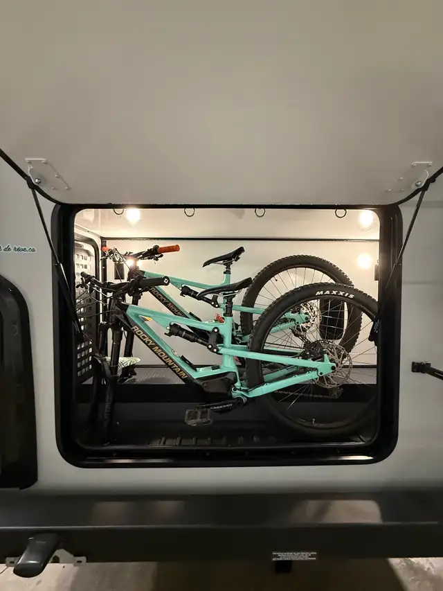 2025 WINNEBAGO EKKO 23B  AWD (4x4) Mercedes-Benz Sprinter Diésel in RVs & Motorhomes in Shawinigan - Image 11