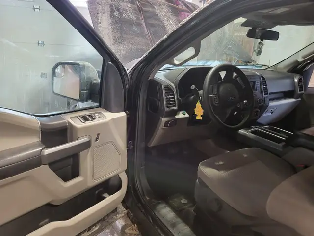 2017 ford f150 xlt in Cars & Trucks in Ottawa - Image 7