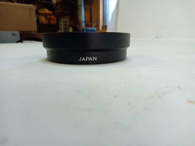 Minolta D57KE Metal Lens Hood for Minolta Rokkor-PF 58mm f1.4 in Cameras & Camcorders in City of Toronto - Image 3