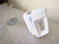Vintage Rival 3-Speed Hand Mixer
