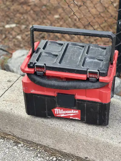 Milwaukee M18 FUEL PACKOUT 2.5 Gallon Wet/Dry Vacuum #0970-2, View more