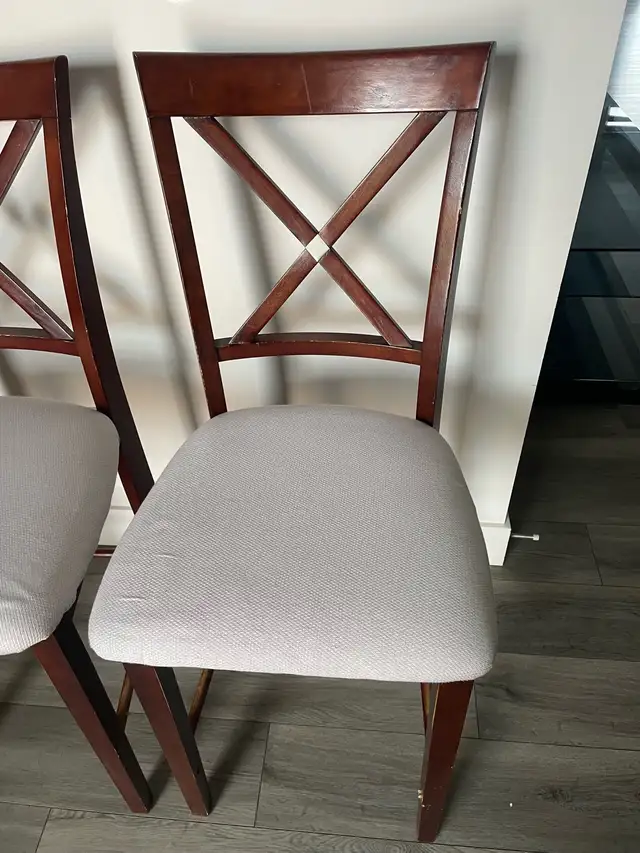  Two Bar Chairs in Chairs & Recliners in Edmonton - Image 5